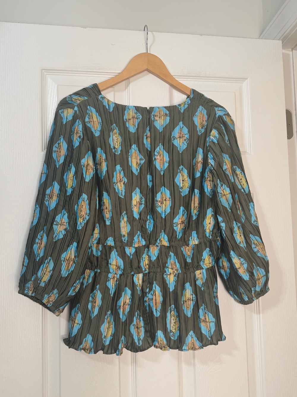 NWT Tuckernuck diamond print top - Picture 6 of 9